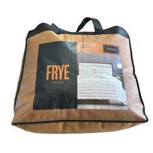 FRYE Faux Fur King Size Comforter